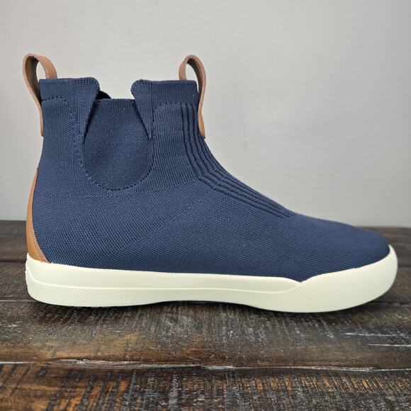 NEW Vessi Weekend Chelsea Mens Size 9 Waterproof Shoes Sea on Off White main image 6